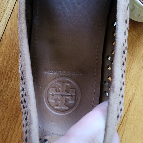 Tory Burch Jesse Perforated Leather Sneaker Slip Ons Size 8.5 Beach Coastal - Picture 3 of 6